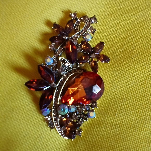 🍂🍁Large Fall Foliage Brooch🍁🍂 - Picture 4 of 8